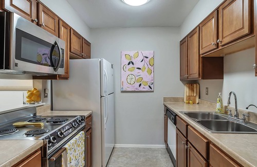 Aurora Condo | Laundry in unit, Artist Space, Central Location