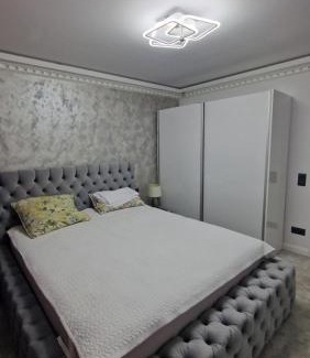 Simeria Apartment | Laura House