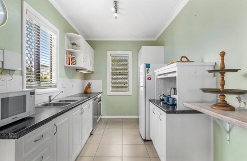 Sawtell House | Laura's Beach Cottage