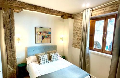 Casco Viejo Apartment | Lauramer Plaza Nueva