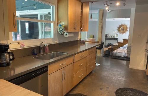 Studio City House | Laurel Canyon Sanctuary with Pool and Spa