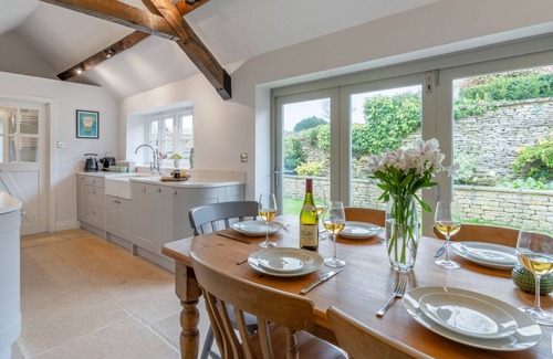Coln St Aldwyns Cottage | Laurel Cottage - pet-friendly in Coln St Aldwyns
