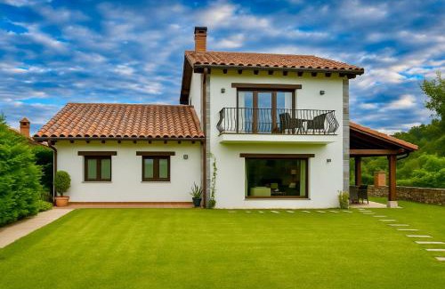 Villahormes House | Laurel de Gulpiyuri de Llanes