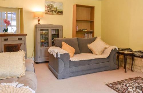 Hewish House | Laurel Farm