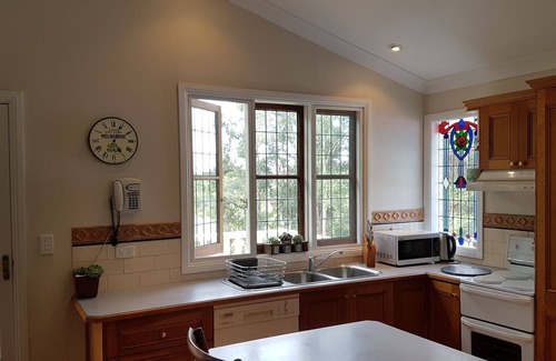 Springwood Cottage | Laurel House - Stunning Apartment