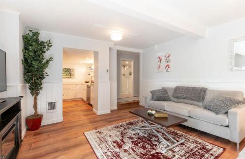 Laurelhurst Apartment | Laurelhurst - Cozy 1 Bedroom Apt Near Children’s Hospital and UW