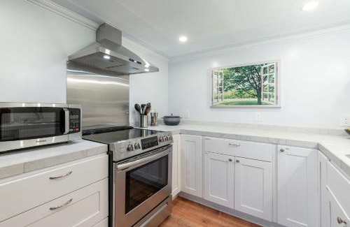 Laurelhurst Apartment | Laurelhurst - Cozy 1 Bedroom Apt Near Children’s Hospital and UW