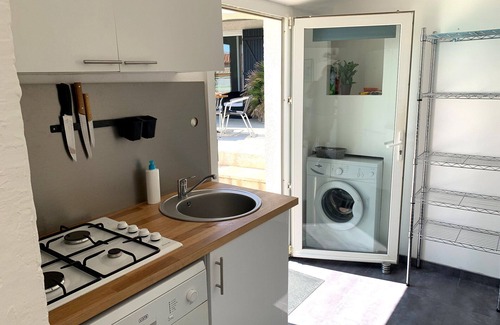 Palau-del-Vidre House | LaurenceOlivier The Annex. 10 minutes from the beaches