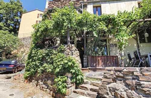 La Liviniere House | Lauriers