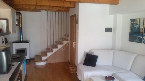 Prade House | Lausen Vil