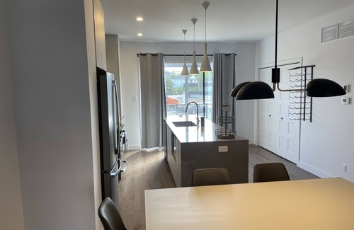 Laval House | Laval Auteuil House