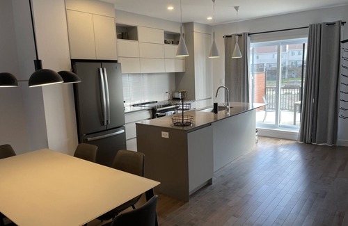 Laval House | Laval Auteuil House