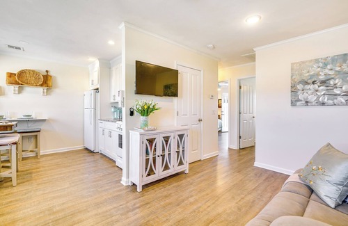 Lavallette Apartment | Lavallette Apartment w/Patio - Walk to the Beach!