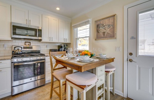 Lavallette Apartment | Lavallette Vacation Rental - Walk to Bay & Beach!