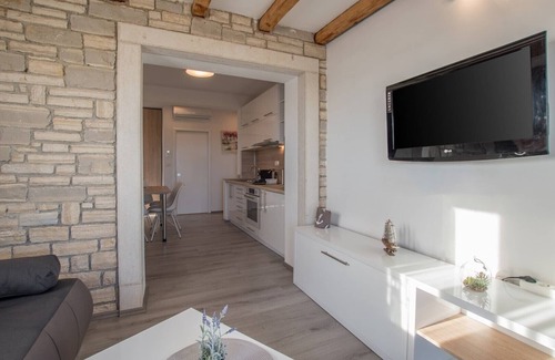 Kaldanija Apartment | Lavanda 2, Peacefull apartment with swimming pool