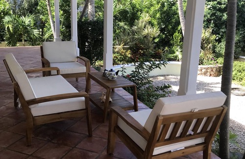 Shoal Bay Cottage | LaVanda Cottage, Romantic Ocean Getaway