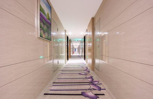 Yuancheng District Hotel | Lavande Hotel HeYuan Wanlong City