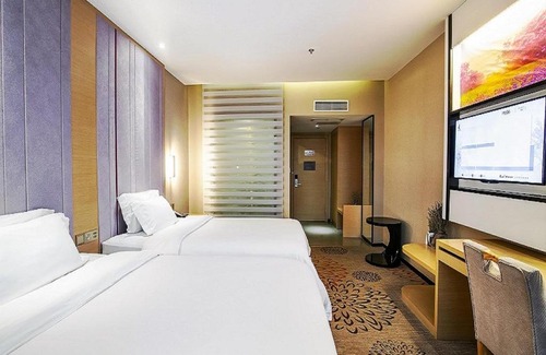 Shizhong District Hotel | Lavande Hotel Leshan High-speed Railway Station Wanda Plaza