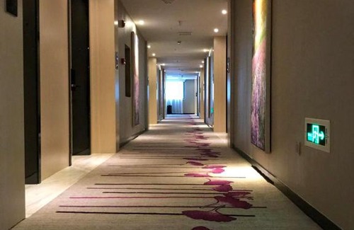 Shifutou Hotel | Lavande Hotel Qingyuan Sports Park Municipal Government