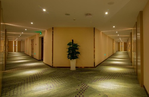 Cuiping District Hotel | Lavande Hotel Yibin University City Exhibition Center