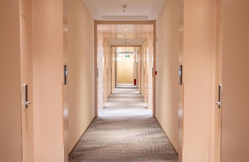 Zhongshan Hotel | Lavande Hotel Zhongshan Tanzhou