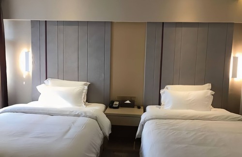 Jiang'an District Hotel | Lavande International Hotel Wuhan Jiedaokou University of Technology Mafangshan Campus Branch