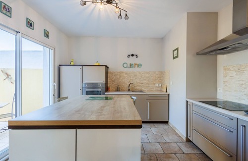 Cabrieres-d'Avignon House | Lavande - maison climatisée avec grand jardin
