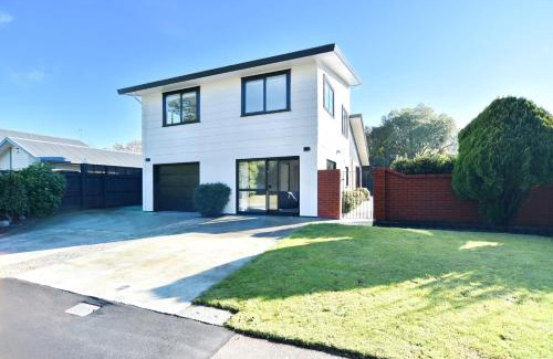 Burnside House | Lavandula 3 - Christchurch Holiday Homes