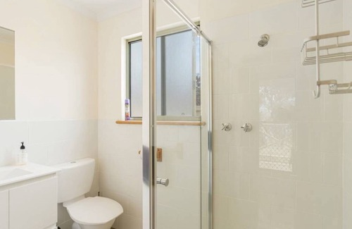 Middleton House | Lavender 63 Burgar Rd Middleton