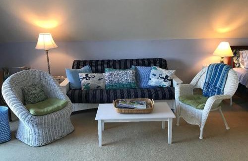 Cummaquid Bed & Breakfast | Lavender Bay