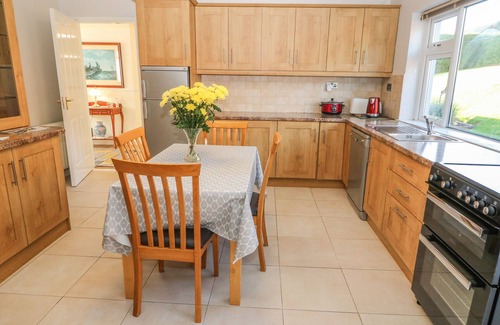 Cametringane Cottage | LAVENDER COTTAGE, family friendly in Castletownbere, County Cork