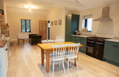 Newbridge House | Lavender Cottage - 2 Bedroom Home