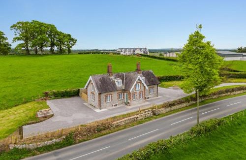 Dungannon House | Lavender Cottage