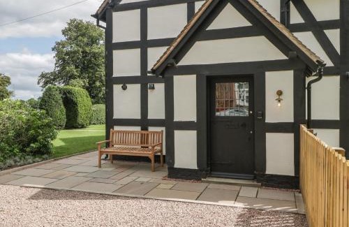 Malvern House | Lavender Cottage