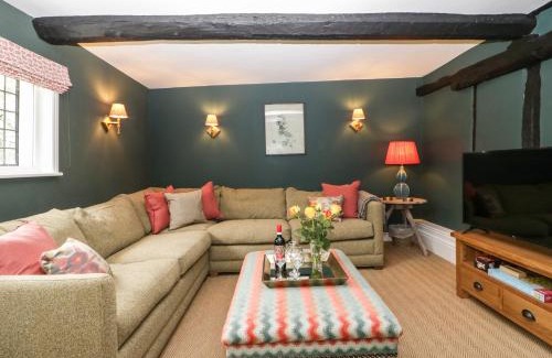 Malvern House | Lavender Cottage