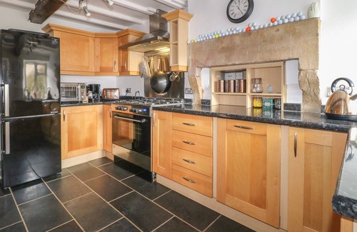 Milford Cottage | LAVENDER COTTAGE, pet friendly, character holiday cottage in Duffield
