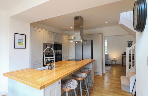 Castle Bytham Cottage | LAVENDER COTTAGE, pet friendly, character holiday cottage in Stamford