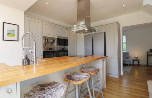 Castle Bytham Cottage | LAVENDER COTTAGE, pet friendly, character holiday cottage in Stamford