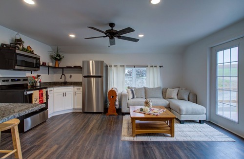 Steelville Apartment | Lavender Farm Retreat.Home of Peace and Relaxation