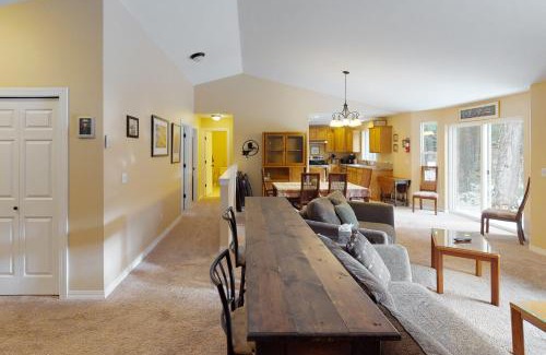 Cle Elum House | Lavender Lake Lodge