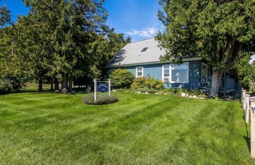 Omena House | Lavender Lane