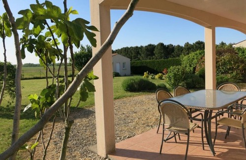 Etaules House | Lavender Lodge, sleeps up to 6 people,
