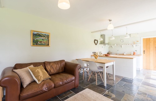 Hanmer House | Lavender Lodge, Warwickshire, United Kingdom