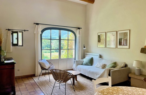Cereste Other | Lavender, Luberon view, pool, air-conditioning : Villa Mas des Lavandes 2 BR. 4*