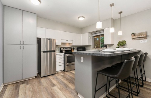 Old Town Condo | Lavender Suite | Relaxed, Walkable Old Town Stay