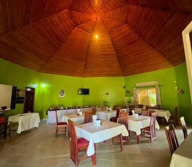 Adjumani Hotel | Lavic Country Resort Adjumani