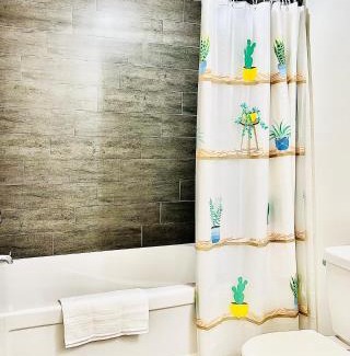 London House | LaVida Exclusive Guest House (Rm #3)