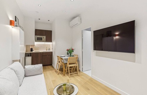Ternes Apartment | Lavie Maison : AC & Hot Tub Close Arc de Triomphe