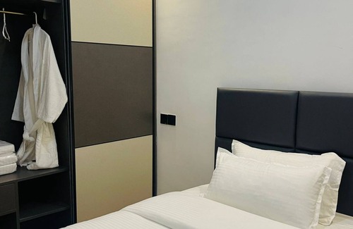 Thompson Estate Apartment | Lavington Apartment by CHH