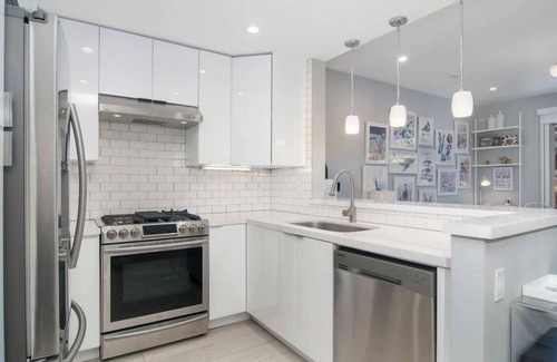 Carmel Valley Condo | Lavish 1 Bedroom Condo Kid & Pet Friendly